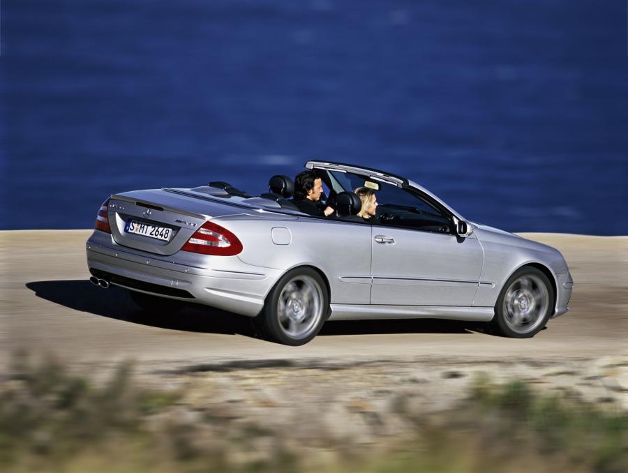  Mercedes-Benz CLK55 AMG Cabriolet 2004 года  (фото 14 из 35)